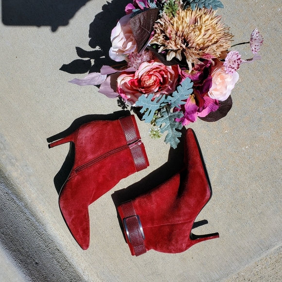 Calvin Klein Women's Georgene Pointed Toe Mid-Calf Fashion Boots, Red Size 8 EUC - Picture 15 of 16